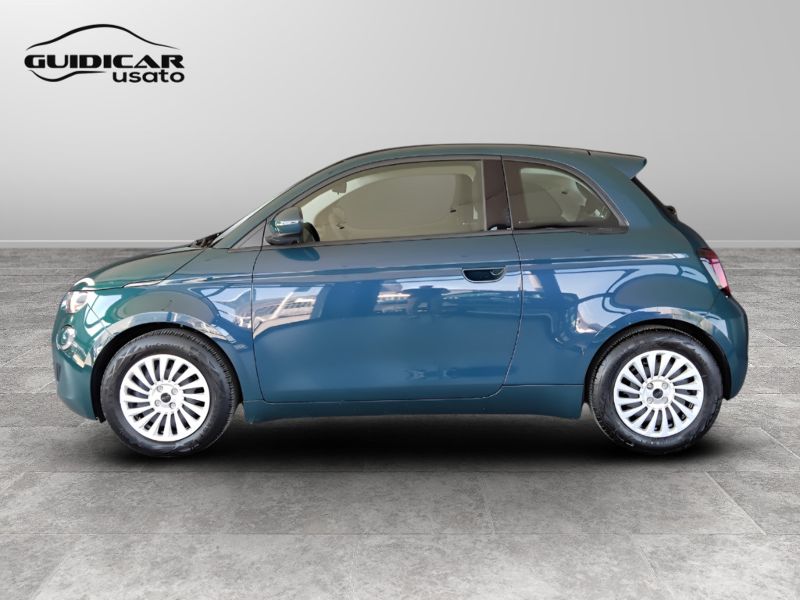 GuidiCar - FIAT 500 2024 500e 42 kWh La Prima Usato