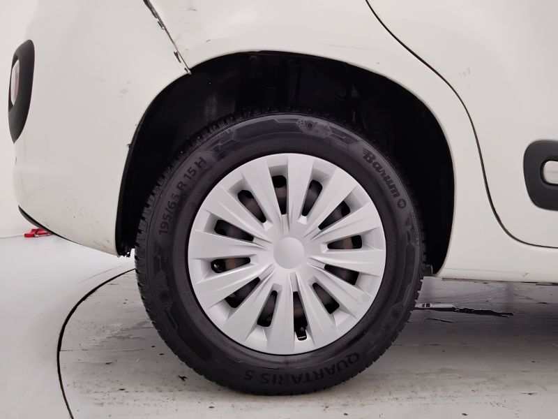 GuidiCar - FIAT 500 2013 500L 1.3 mjt Pop Star 85cv Usato