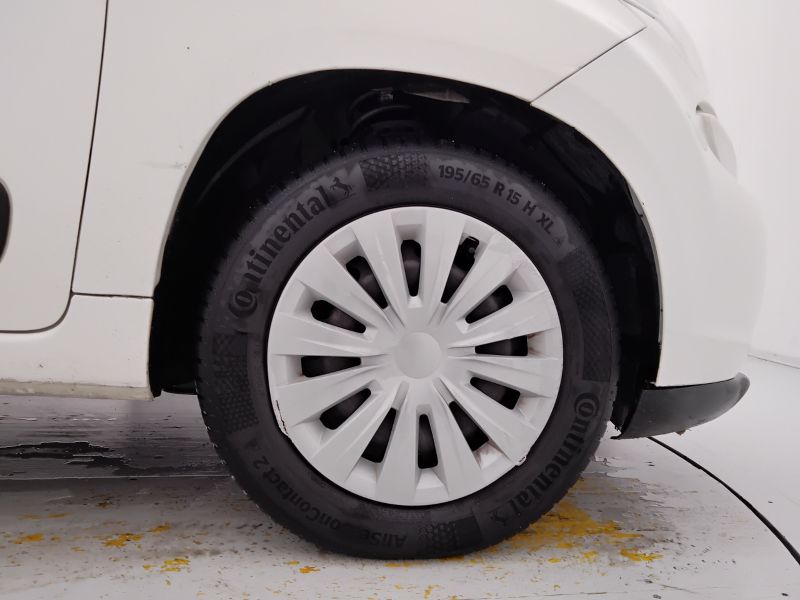 GuidiCar - FIAT 500 2013 500L 1.3 mjt Pop Star 85cv Usato