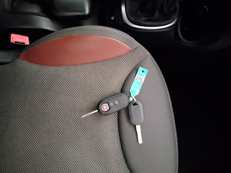 GuidiCar - FIAT 500 2014 500L 1.3 mjt Trekking 85cv Usato