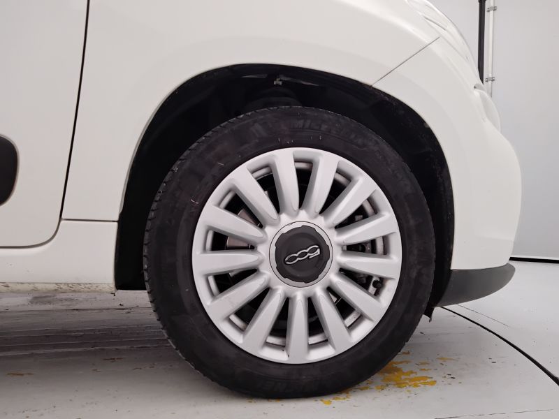GuidiCar - FIAT 500 2016 500L 1.6 mjt Business 120cv Usato