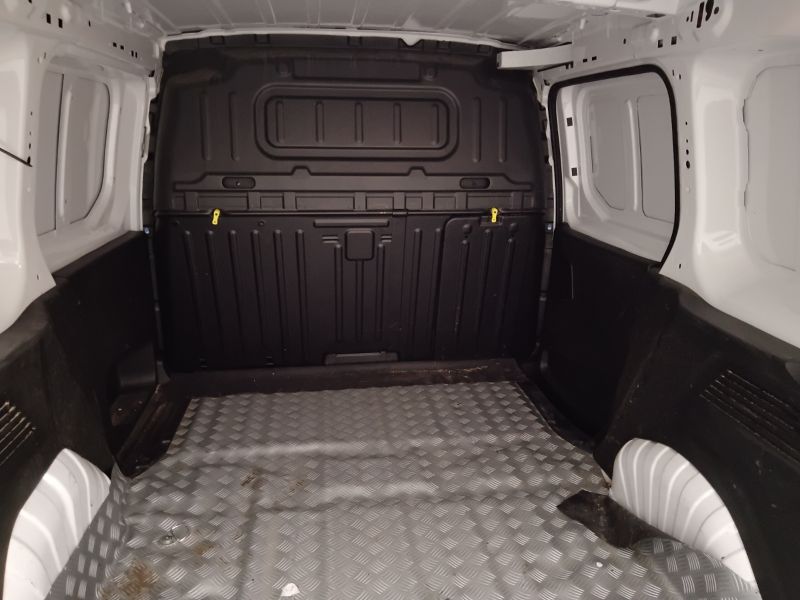 GuidiCar - FIAT Doblo 2024 Doblo van 1.5 bluehdi 130cv CH1 Usato