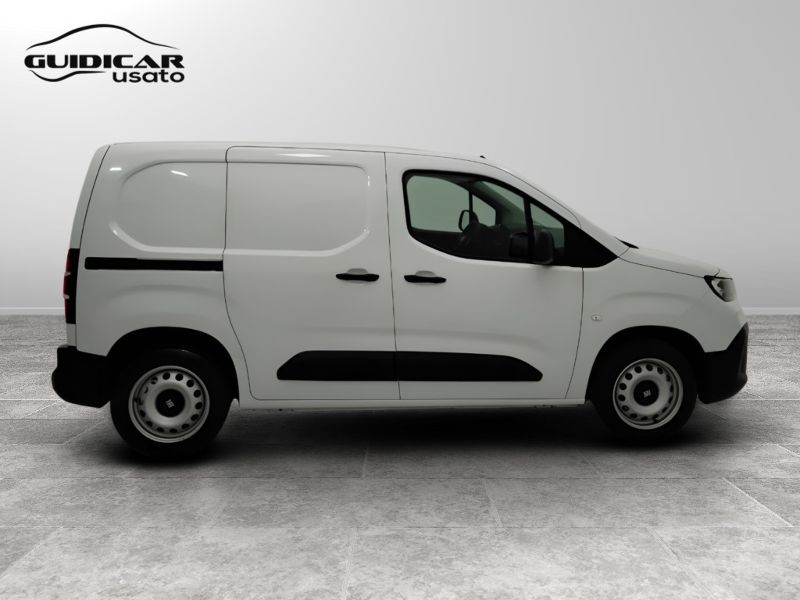 GuidiCar - FIAT Doblo 2024 Doblo van 1.5 bluehdi 130cv CH1 Usato