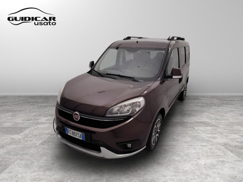 GuidiCar - FIAT Doblo 2016 Doblo 1.6 mjt 16v Trekking 120cv 7p.ti Usato