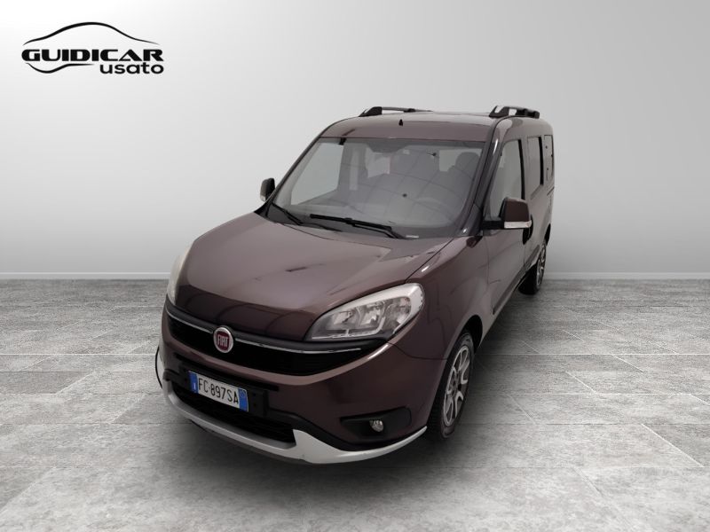 GuidiCar - FIAT Doblo 2016 Doblo 1.6 mjt 16v Trekking 120cv 7p.ti Usato