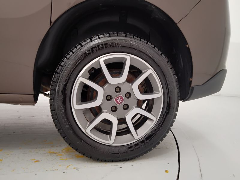GuidiCar - FIAT Doblo 2016 Doblo 1.6 mjt 16v Trekking 120cv 7p.ti Usato