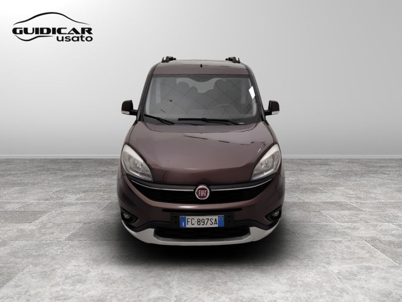 GuidiCar - FIAT Doblo 2016 Doblo 1.6 mjt 16v Trekking 120cv 7p.ti Usato