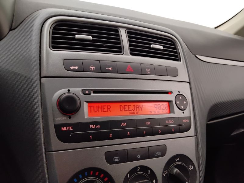 GuidiCar - FIAT Punto 2008 Grande Punto 1.3 mjt 16v Dynamic 75cv 5p Usato