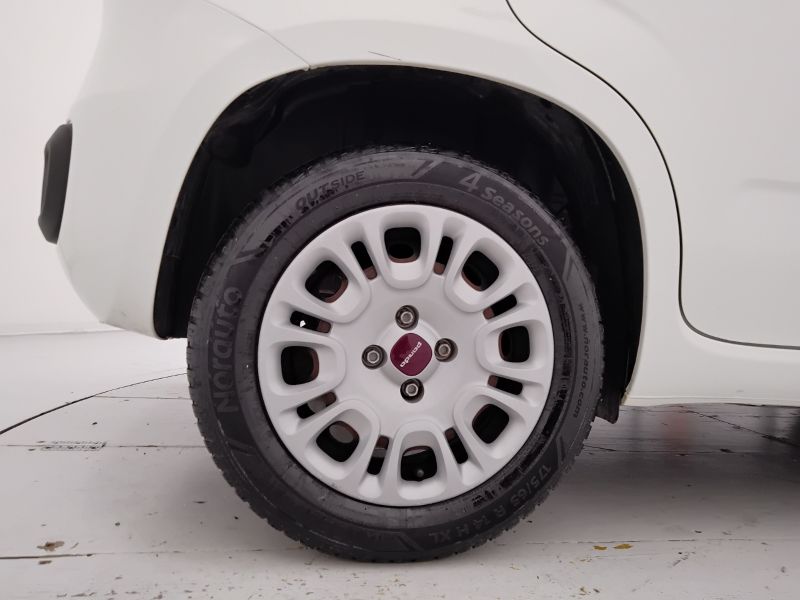 GuidiCar - FIAT Panda 2015 Panda 1.2 Easy 69cv E6 Usato