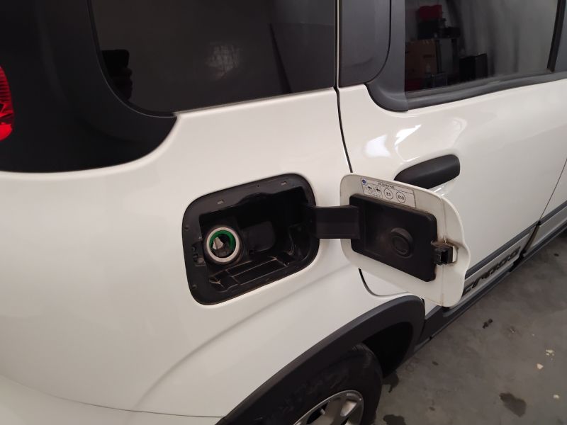GuidiCar - FIAT Panda 2022 Panda 0.9 t.air t. City Cross 4x4 s&s 85cv 5p.ti Usato