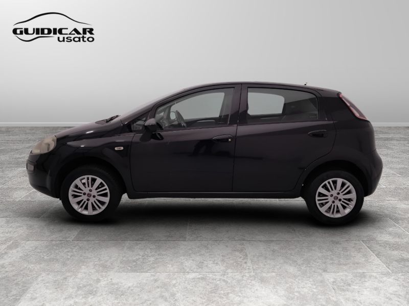 GuidiCar - FIAT Punto 2011 Punto Evo 1.4 natural power Dynamic 70cv 5p Usato