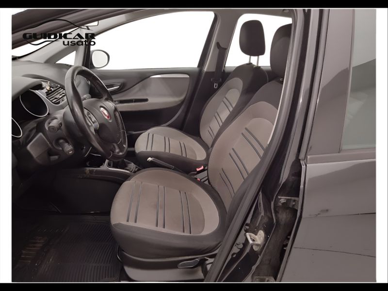 GuidiCar - FIAT Punto 2011 Punto Evo 1.4 natural power Dynamic 70cv 5p Usato