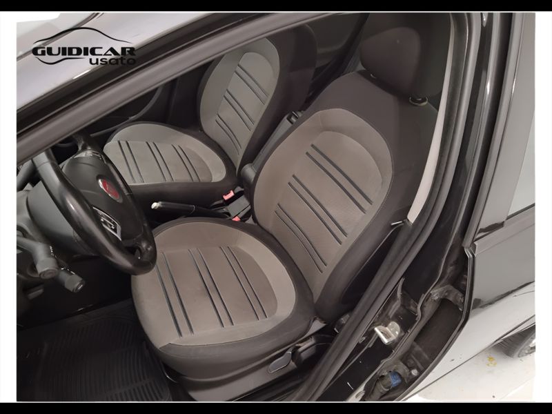 GuidiCar - FIAT Punto 2011 Punto Evo 1.4 natural power Dynamic 70cv 5p Usato