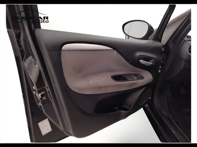 GuidiCar - FIAT Punto 2011 Punto Evo 1.4 natural power Dynamic 70cv 5p Usato