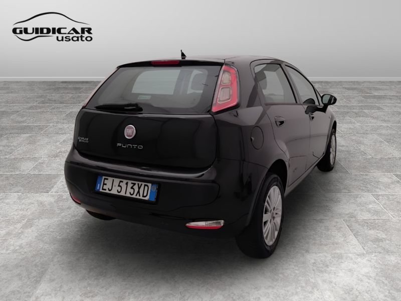 GuidiCar - FIAT Punto 2011 Punto Evo 1.4 natural power Dynamic 70cv 5p Usato
