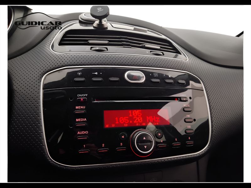 GuidiCar - FIAT Punto 2011 Punto Evo 1.4 natural power Dynamic 70cv 5p Usato