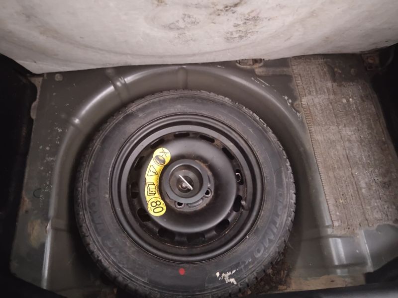 GuidiCar - FORD Fiesta 2011 Fiesta 1.2 16v + c/esp 82cv 5p E5 Usato