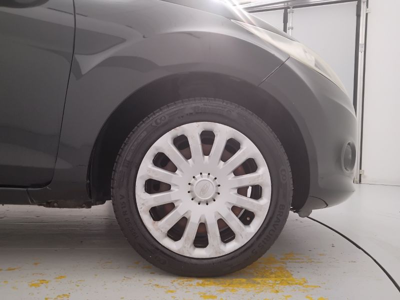 GuidiCar - FORD Fiesta 2011 Fiesta 1.2 16v + c/esp 82cv 5p E5 Usato