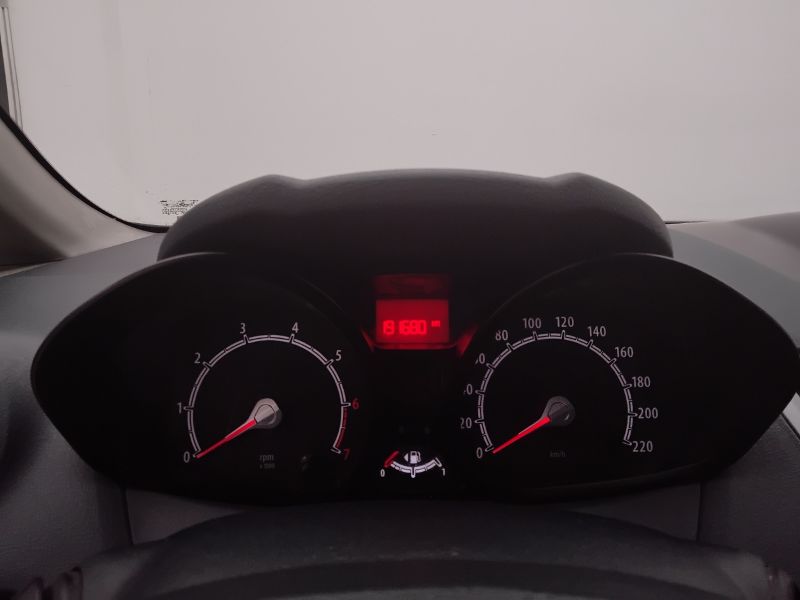 GuidiCar - FORD Fiesta 2011 Fiesta 1.2 16v + c/esp 82cv 5p E5 Usato