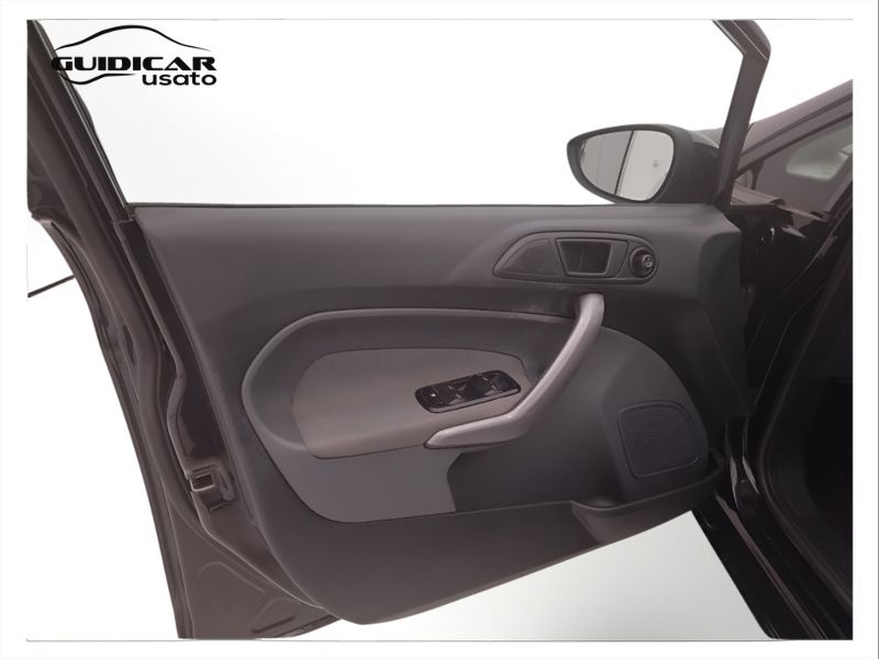 GuidiCar - FORD Fiesta 2011 Fiesta 1.2 16v + c/esp 82cv 5p E5 Usato