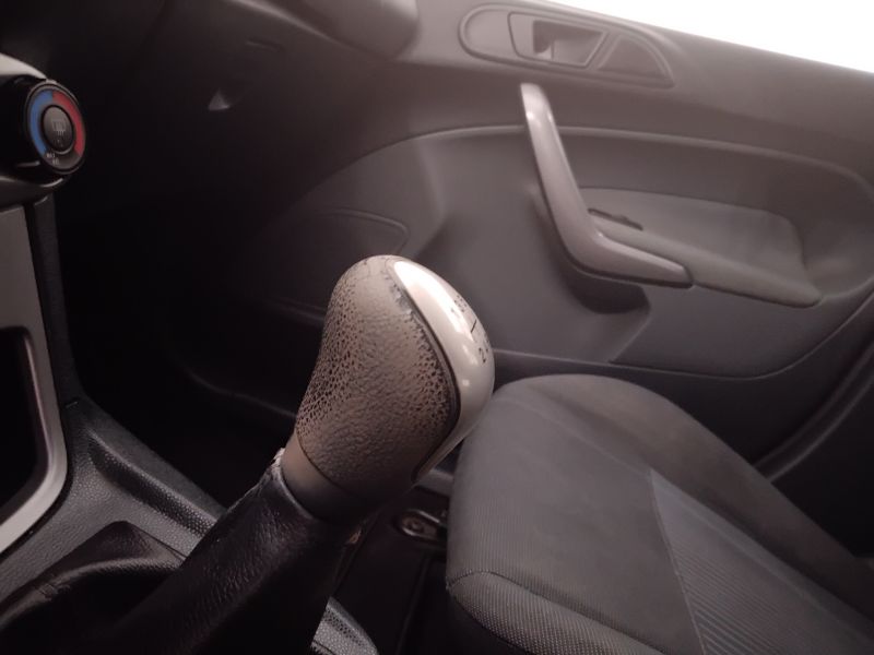 GuidiCar - FORD Fiesta 2011 Fiesta 1.2 16v + c/esp 82cv 5p E5 Usato