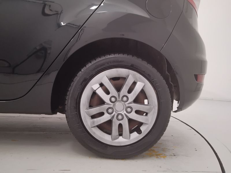 GuidiCar - FORD Fiesta 2011 Fiesta 1.2 16v + c/esp 82cv 5p E5 Usato