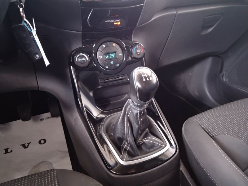 GuidiCar - FORD Fiesta 2015 Fiesta 1.5 tdci Titanium 95cv 5p Usato