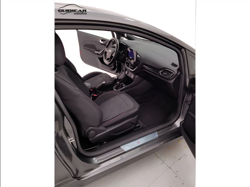 GuidiCar - FORD Fiesta 2018 Fiesta 3p 1.5 tdci ST-line 85cv Usato