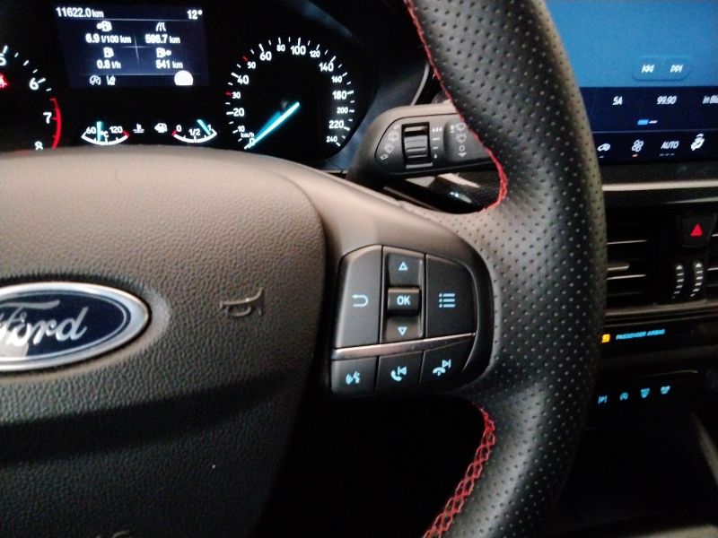 GuidiCar - FORD Focus 2024 Focus 1.0 ecoboost hybrid ST-Line 125cv Usato