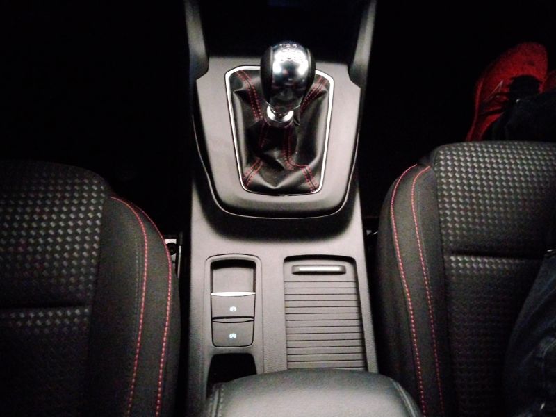 GuidiCar - FORD Focus 2024 Focus 1.0 ecoboost hybrid ST-Line 125cv Usato