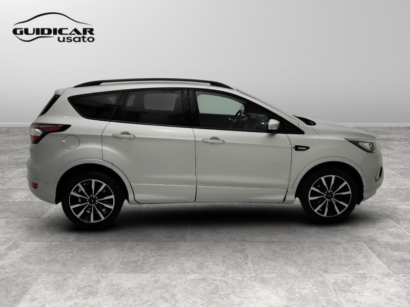GuidiCar - FORD Kuga 2019 Kuga 1.5 ecoboost ST-Line s&s 2wd 120cv Usato