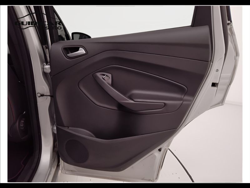 GuidiCar - FORD Kuga 2019 Kuga 1.5 ecoboost ST-Line s&s 2wd 120cv Usato