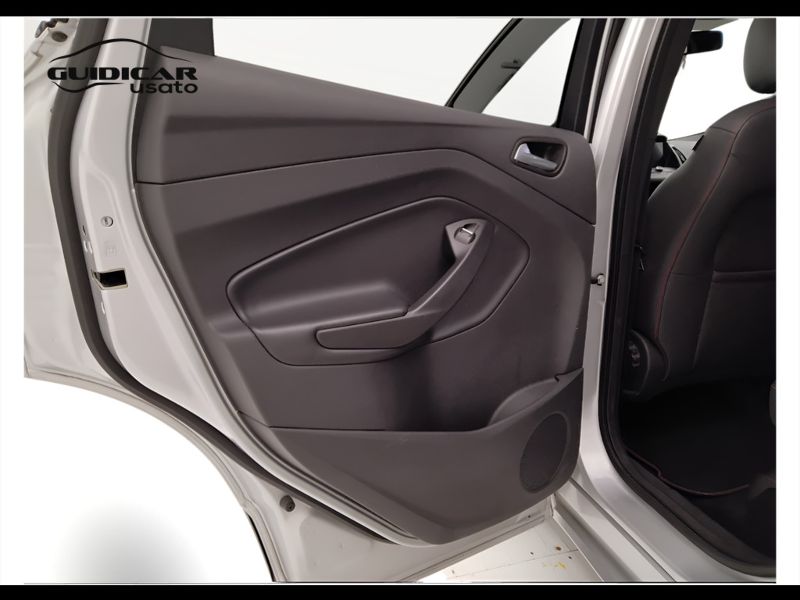 GuidiCar - FORD Kuga 2019 Kuga 1.5 ecoboost ST-Line s&s 2wd 120cv Usato