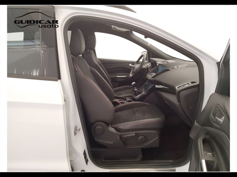 GuidiCar - FORD Kuga 2018 Kuga 2.0 tdci ST-Line s&s awd 180cv Usato