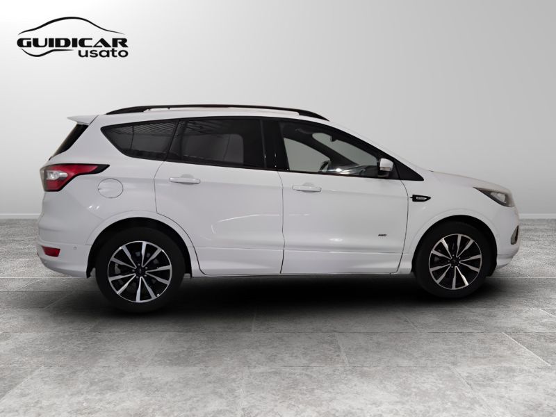 GuidiCar - FORD Kuga 2018 Kuga 2.0 tdci ST-Line s&s awd 180cv Usato