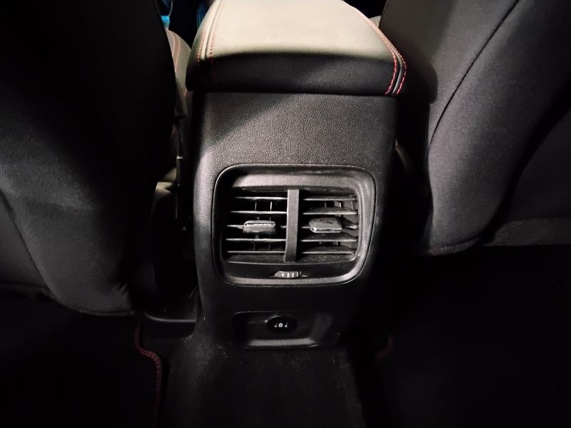 GuidiCar - FORD Kuga 2024 Kuga 2.0 ecoblue ST-Line 2wd 120cv auto Usato