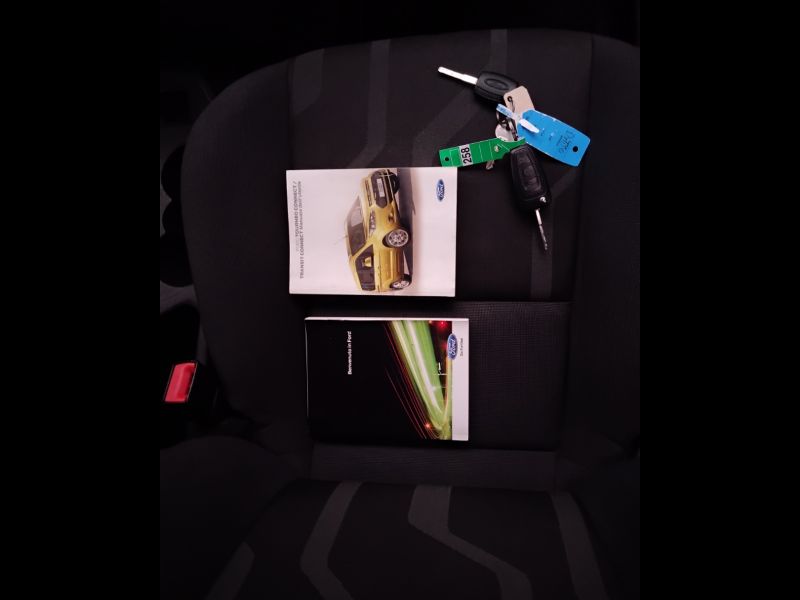 GuidiCar - FORD Tourneo Connect 2015 tourneo connect 230 1.6 tdci 115cv 7p.ti plus E5 Usato