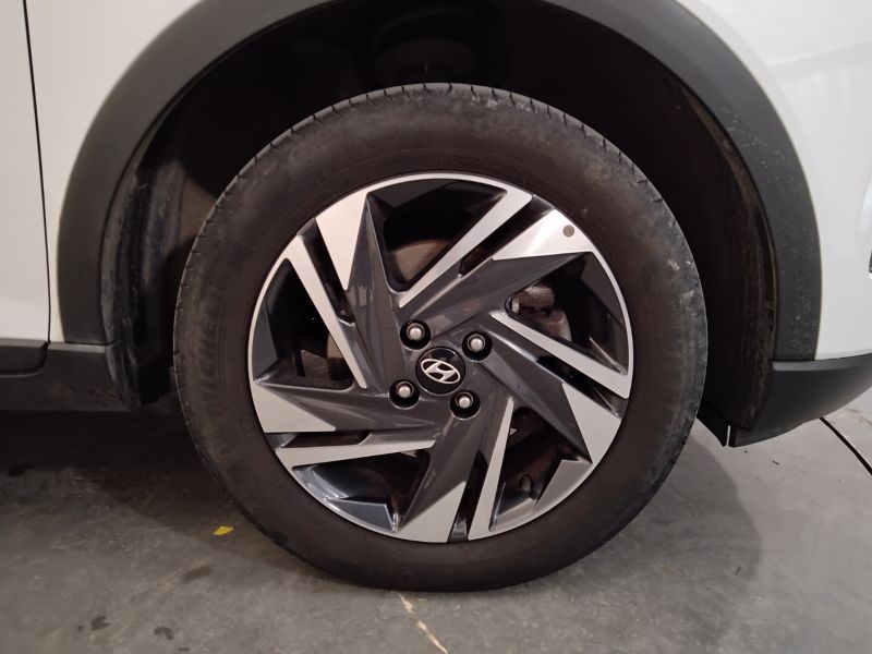 GuidiCar - HYUNDAI Bayon 2022 Bayon 1.0 t-gdi 48V Xclass Safety&Tech Pack imt Usato