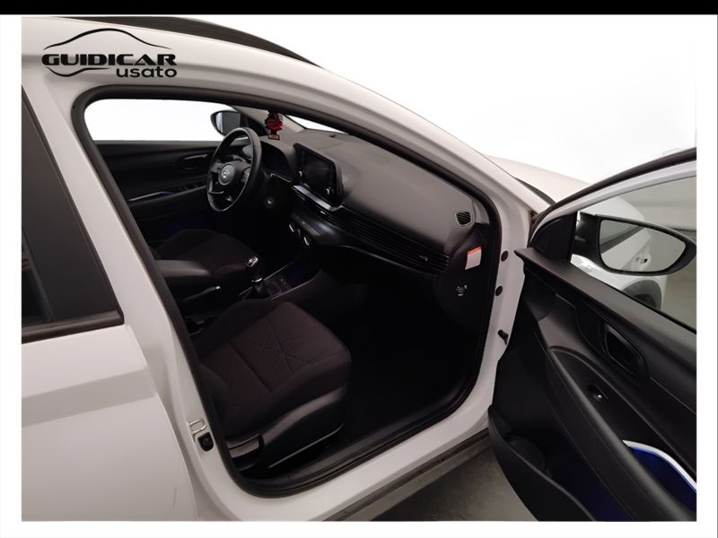 GuidiCar - HYUNDAI Bayon 2022 Bayon 1.0 t-gdi 48V Xclass Safety&Tech Pack imt Usato