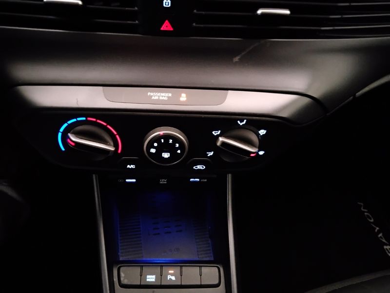GuidiCar - HYUNDAI Bayon 2022 Bayon 1.0 t-gdi 48V Xclass Safety&Tech Pack imt Usato