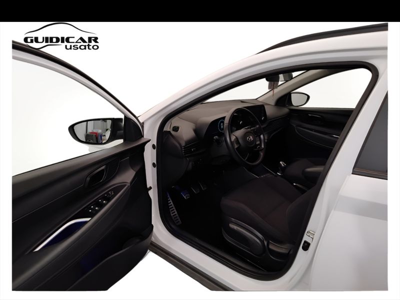 GuidiCar - HYUNDAI Bayon 2022 Bayon 1.0 t-gdi 48V Xclass Safety&Tech Pack imt Usato