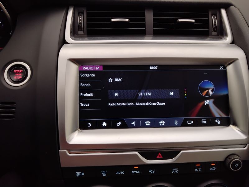GuidiCar - JAGUAR E-Pace 2018 E-Pace 2.0d i4 HSE awd 150cv auto Usato