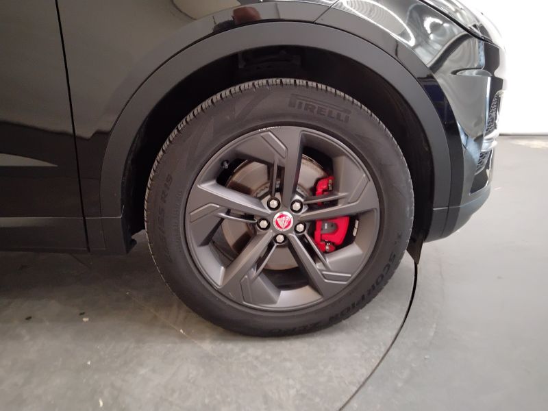 GuidiCar - JAGUAR E-Pace 2021 E-Pace 2.0 D163 R-Dynamic awd auto Usato
