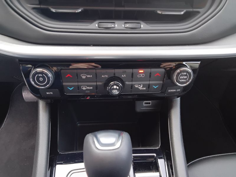 GuidiCar - JEEP Compass 2025 Compass 1.5 turbo t4 mhev Altitude 2wd 130cv dct Usato