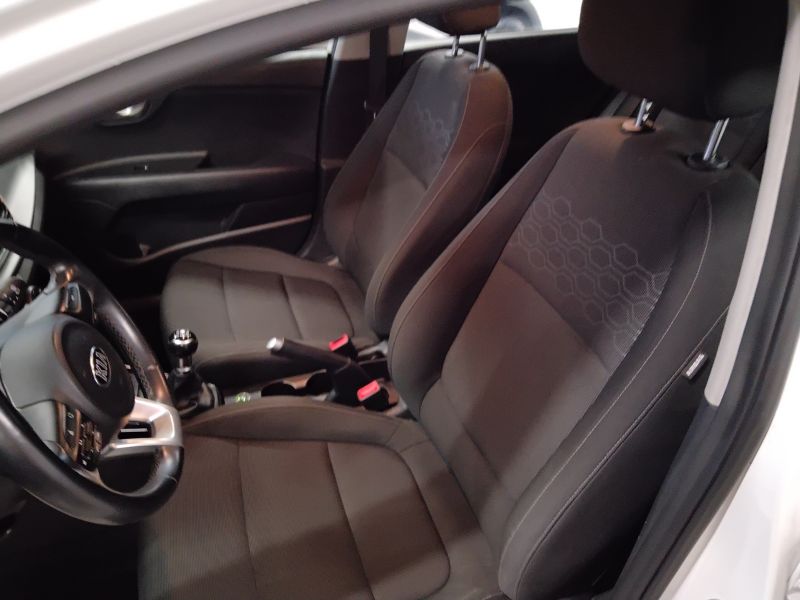 GuidiCar - KIA Rio 2019 Rio 1.2 Evolution Gpl 82cv Usato
