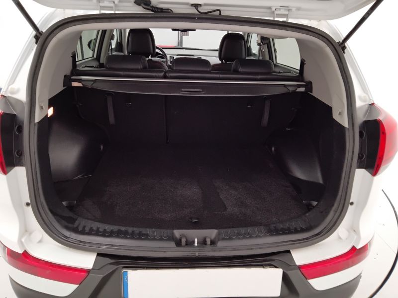 GuidiCar - KIA sportage 2015 Sportage 1.7 crdi High Tech stop&go 2wd E6 Usato