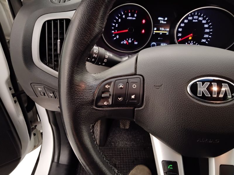 GuidiCar - KIA sportage 2015 Sportage 1.7 crdi High Tech stop&go 2wd E6 Usato