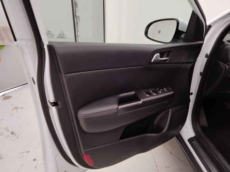 GuidiCar - KIA sportage 2017 Sportage 1.7 crdi Class Style Pack s&s 2wd 141cv dct Usato