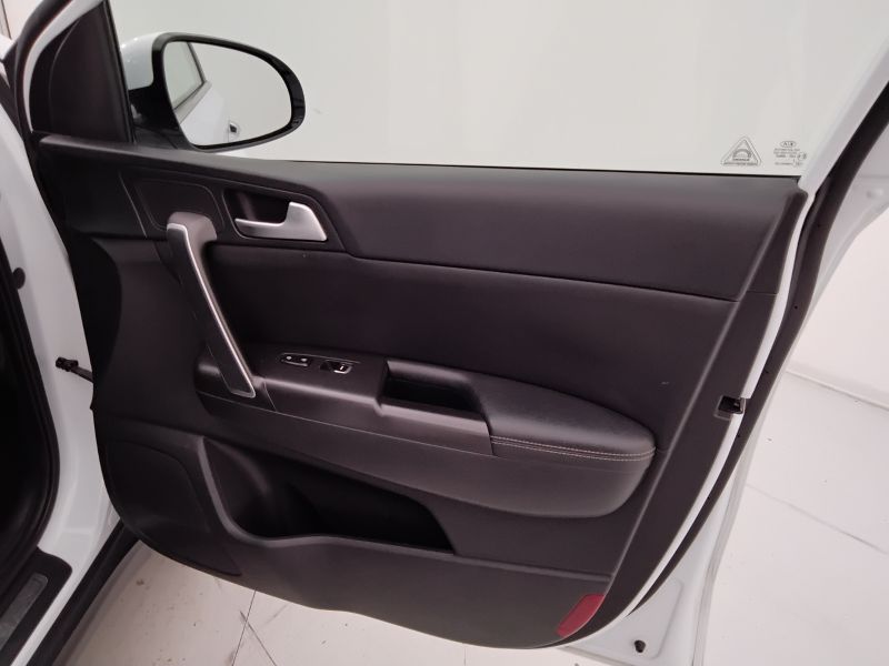 GuidiCar - KIA sportage 2017 Sportage 1.7 crdi Class Style Pack s&s 2wd 141cv dct Usato