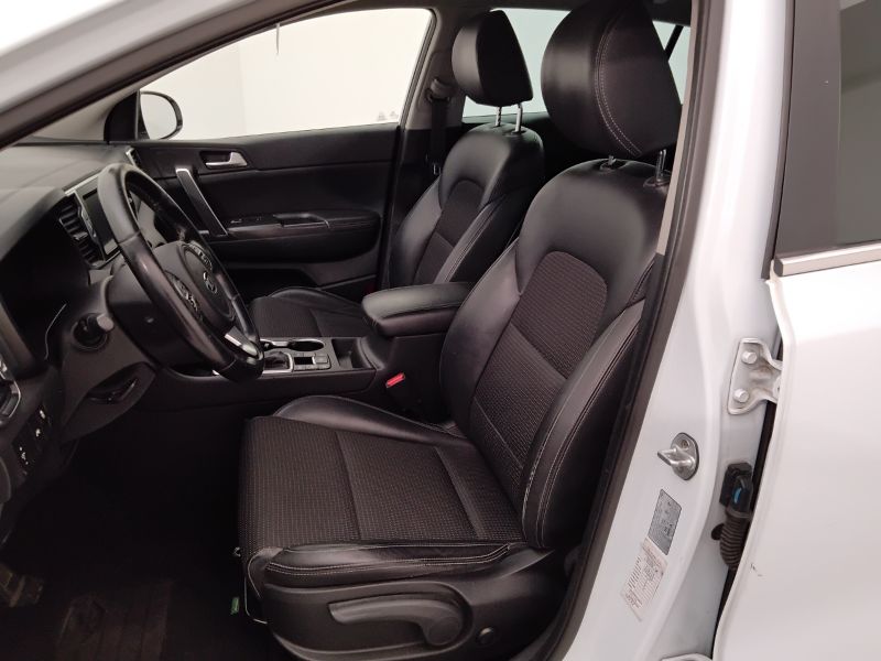 GuidiCar - KIA sportage 2017 Sportage 1.7 crdi Class Style Pack s&s 2wd 141cv dct Usato